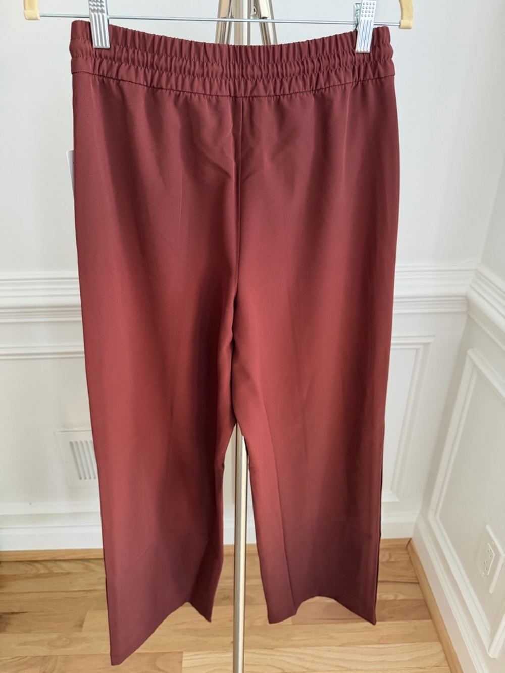 NWT Athleta Endeavor High Rise Relaxed Pants Cherrywood Size XS - Picture 7 of 10